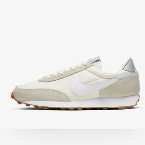 Nike Day Break NEW in box ,Summit white , women’s 7